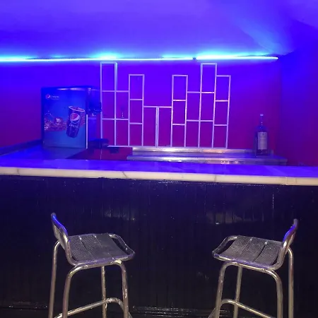 Kromer Garden Hotel 3*