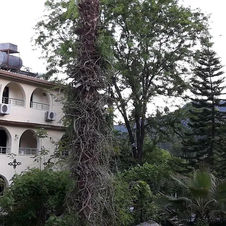 Hotell Kromer Garden