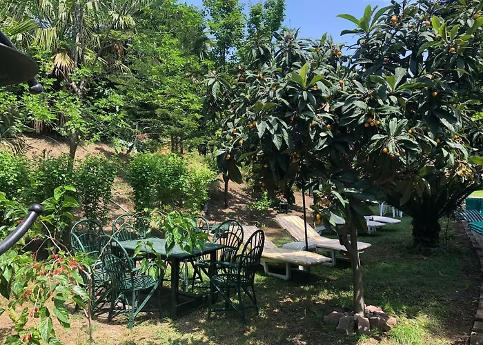 فندق Kromer Garden 3*