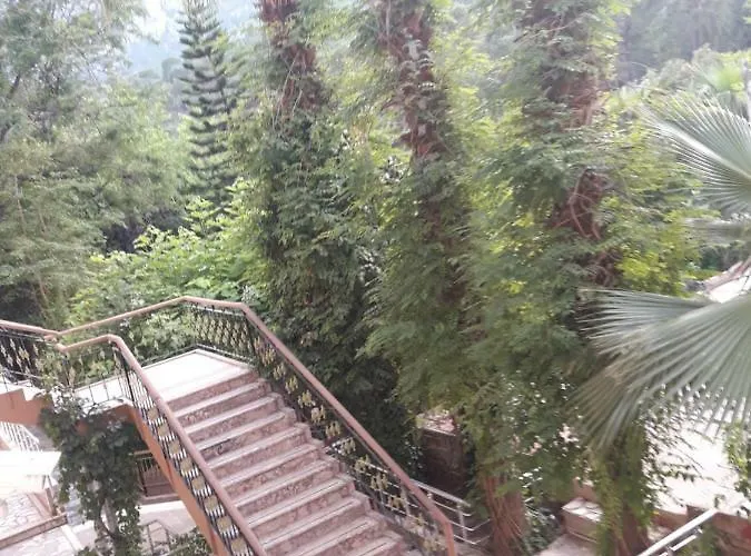 Kromer Garden 3*